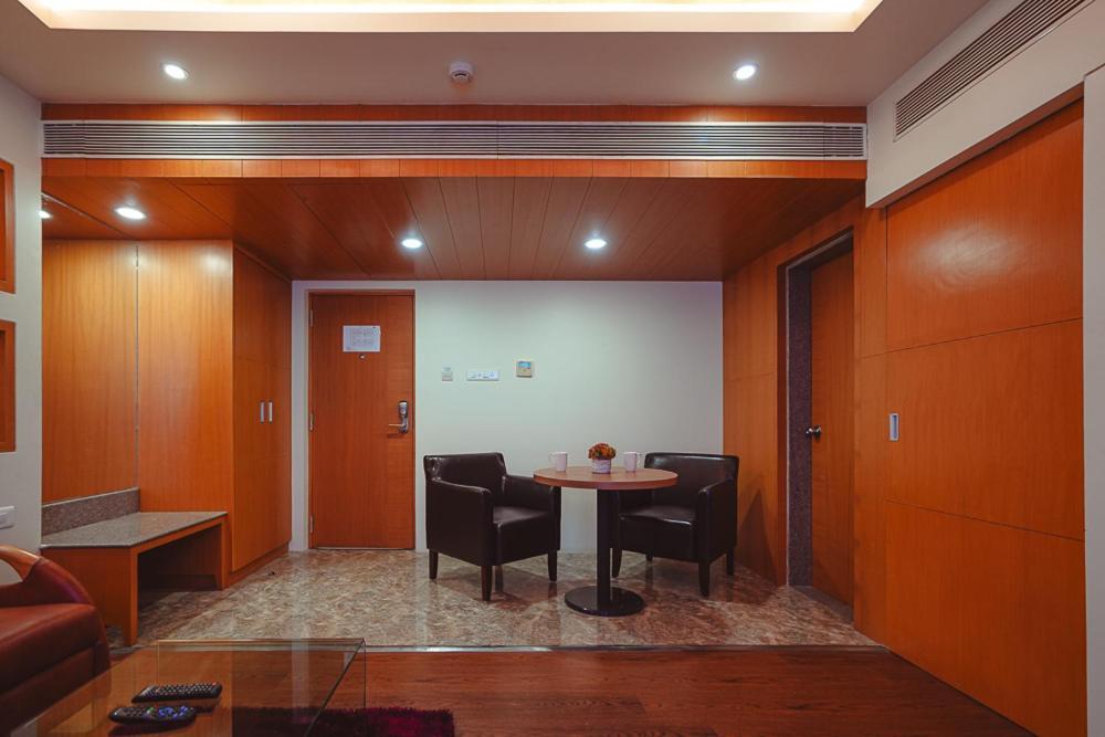 Ramee The Srinivas Palace 普杰 外观 照片