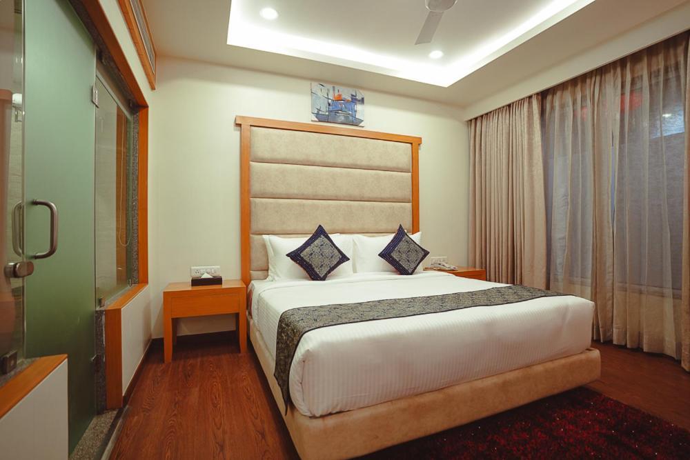 Ramee The Srinivas Palace 普杰 外观 照片