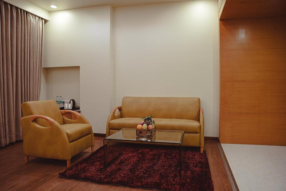 Ramee The Srinivas Palace 普杰 外观 照片