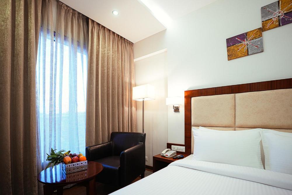 Ramee The Srinivas Palace 普杰 外观 照片